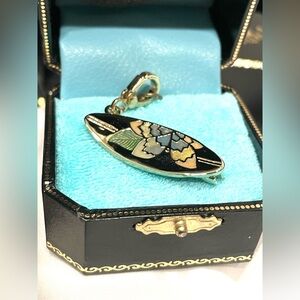 NWT Vintage JUICY COUTURE Retired Multicolor Gold Surfboard Charm NEVER USED